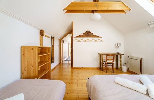 Plobsheim Bed & Breakfast | “Chambre Auguste” Guest Room with Shared Pool