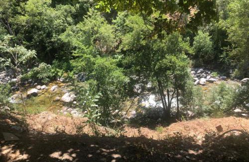 Bains de Guitera Bed & Breakfast | Chambre avec balcon à louer