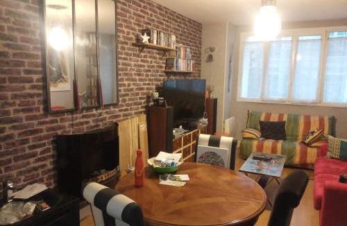 Vanves House | Chambre avec balcon - Parc des Expos Porte de Versailles