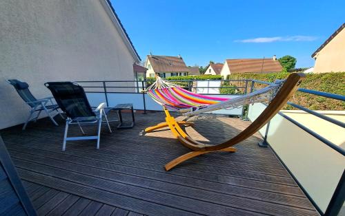 Tourville-sur-Arques House | Chambre avec salle de bain privative et borne de recharge électrique T2