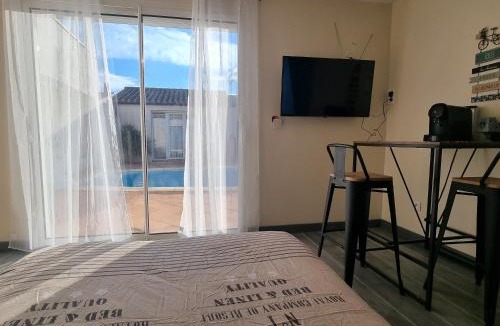 Marcorignan House | Chambre avec piscine partagée