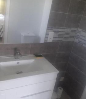 Montayral Bed & Breakfast | Chambre avec Salle de bain et WC privés et kit petit dejeuner