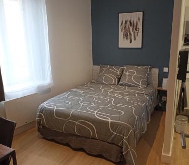 Castres House | Chambre avec salle de bain privative