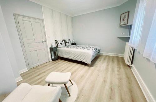 Tarbes House | Chambre avec Salle de Bain Privative