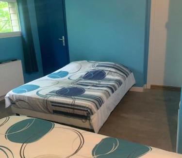 Tournehem-sur-la-Hem Bed & Breakfast | Chambre Azur