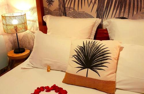 Abbeville Apartment | Chambre balnéo l'Oasis aux Prés de Mautort