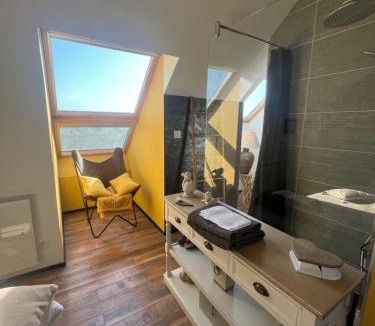 La Bazoge House | Chambre bardney