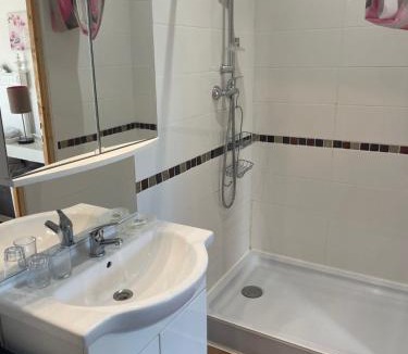 Saint-Laurent-d'Aigouze Bed & Breakfast | Chambre BELEM - Piscine chauffée - MAS SAINT LOUIS