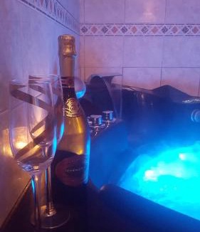 Miramont-d'Astarac Bed & Breakfast | Chambre bohème avec balnéo