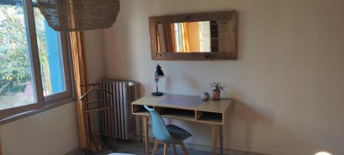 Guilhemery House | Chambre côté jardin dans maison Art Déco Toulouse