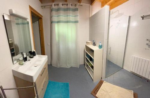Plesse Bed & Breakfast | Chambre calme sur terrasse - proche Canal Nantes à Brest