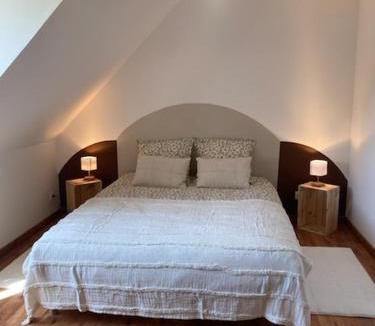 Le Mesnil-Guillaume House | Chambre campagne et salle de bain privée