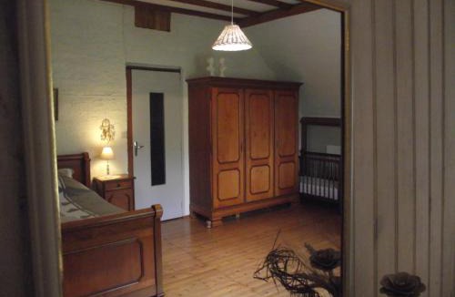 Beauval House | chambre campagnarde du grès rouge de BEAUVAL