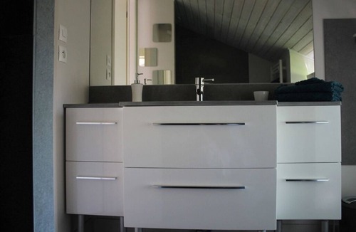 Mortagne-sur-Sevre Bed & Breakfast | Chambre "cascade"