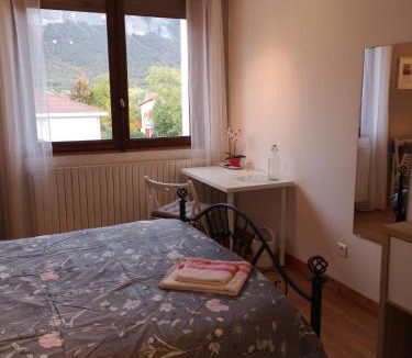 Crolles House | Chambre chez l habitant