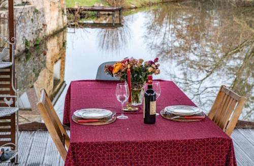 Saint-Pierre-les-Etieux House | Chambre Coton au Moulin de gâteau
