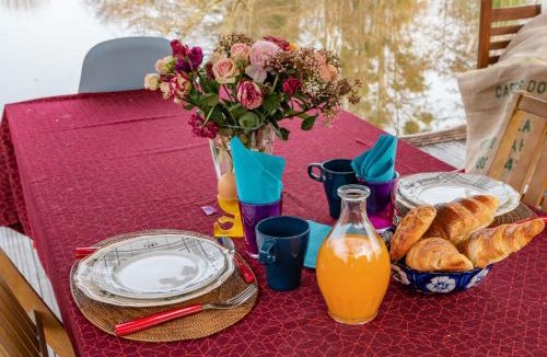 Saint-Pierre-les-Etieux House | Chambre Coton au Moulin de gâteau