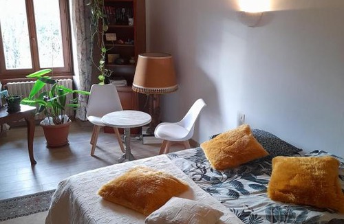 Saint-Germain-les-Arlay Bed & Breakfast | chambre comtoise