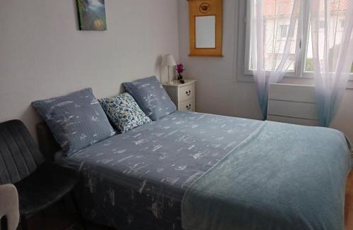 Saint-Assiscle House | CHAMBRE CONFORTABLE,GARE,Climatisation,PARKING,WIFI,pt déjeuner compris