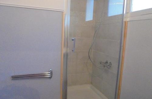 Saint-Assiscle House | CHAMBRE CONFORTABLE,GARE,Climatisation,PARKING,WIFI,pt déjeuner compris