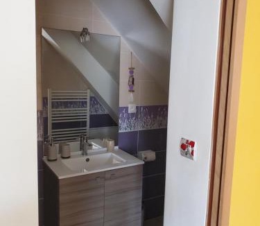 Saint-Leonard-en-Beauce Bed & Breakfast | Chambre coquelicot