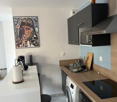 Aucamville House | Chambre cosy