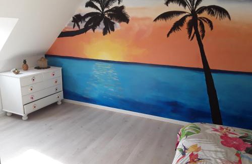 Saint-Lunaire House | Chambre, cuisine ,coin exterieur privatif