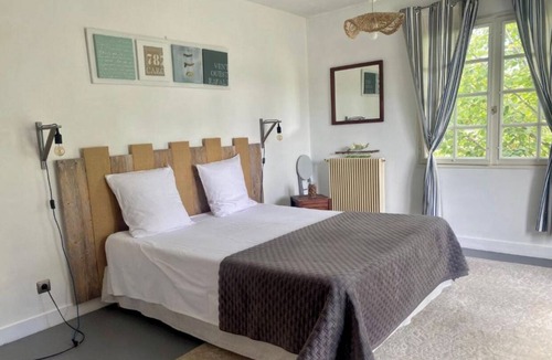 Saint-Morillon Bed & Breakfast | Chambre D'Elisa