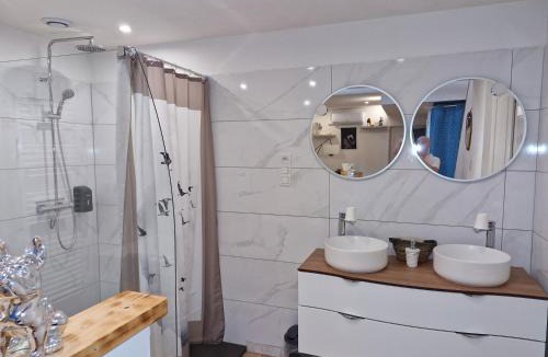 Neufmaisons House | Chambre d'Emma