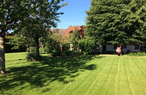 Saint-Loup-Geanges Bed & Breakfast | Chambre D'hôtes Christian Bobin