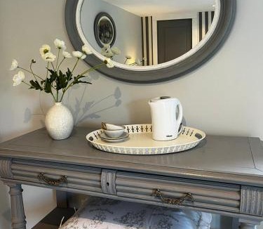 Neuille-Pont-Pierre Bed & Breakfast | chambre d'hôtes dans un moulin du 16ème