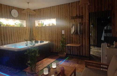 Saint Michel d'Euzet House | Chambre d'Hôtes & Spa - Le Loft Gard