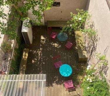 Saint-Sulpice Bed & Breakfast | Chambre d'hôte avec cour privative