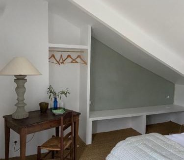 Ambenay Bed & Breakfast | chambre d'hôte château de transières