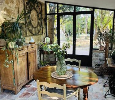 Vallabregues Bed & Breakfast | CHAMBRE D’HÔTE CHARLAMBIAS