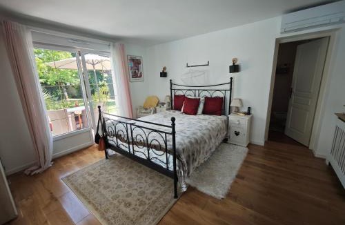Serris Bed & Breakfast | Chambre d'hôte chez Sherley