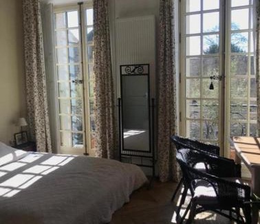 Dourdan Bed & Breakfast | Chambre d'hôte du Château