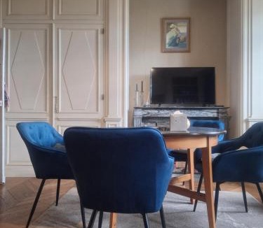 Dourdan Bed & Breakfast | Chambre d'hôte du Château