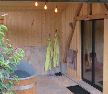 Colembert Bed & Breakfast | chambre d'hôte la linoterie - sauna privatif