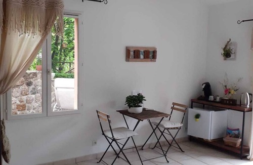 Ribes Bed & Breakfast | Chambre D'hôte 'les Faïsses'