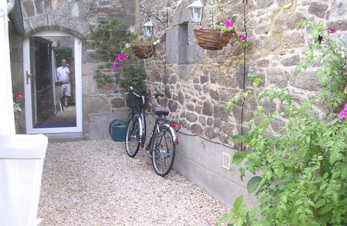 Dinan Bed & Breakfast | Chambre d'hôte Priory-View Dinan