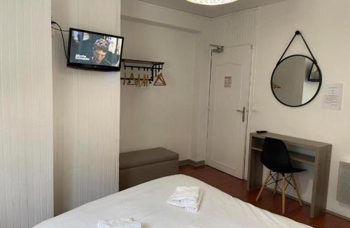 Azay-le-Rideau Hotel | Chambre d'Hôtel Les Trois Lys