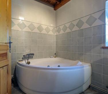 Retournac Bed & Breakfast | Chambre d'hôtes à Vousse