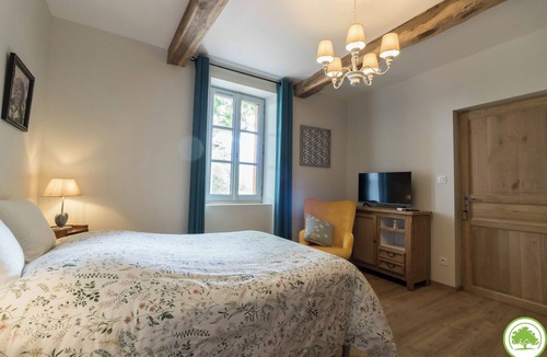 Sajas Bed & Breakfast | Chambre D'hôtes Belle Vue - Piscine - Vue Panoramique - Cuisine et Salon Privés