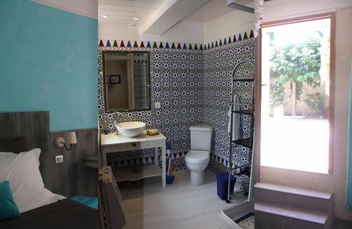 Caveirac House | Chambre d'hôtes Bleus Matines