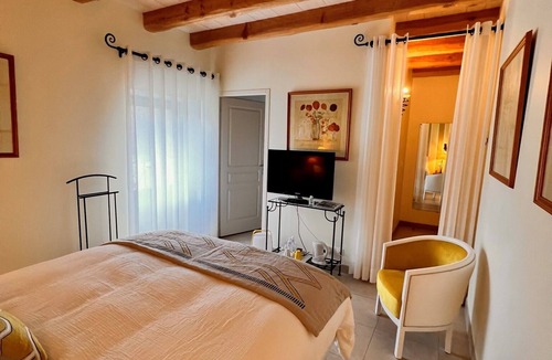 Saint-Medard Bed & Breakfast | Chambre d'Hôtes Côté Jardin