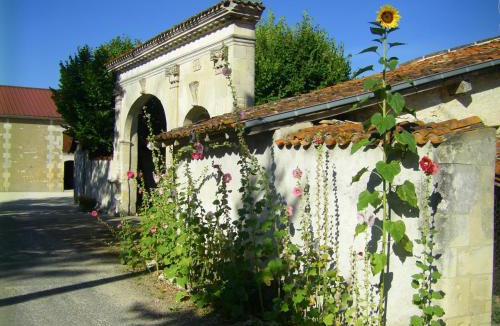 Brie-sous-Archiac Bed & Breakfast | Chambre d'Hôtes Clos des Pierres Blanches