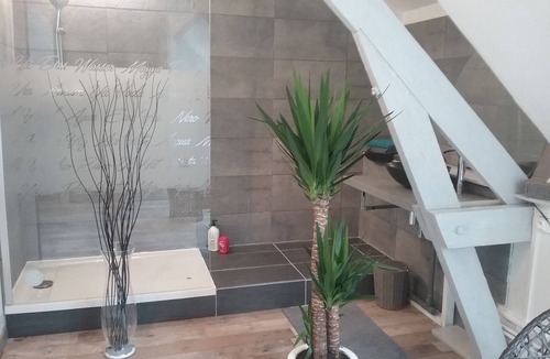 Nurlu House | Chambre d'hôtes Coquelicot