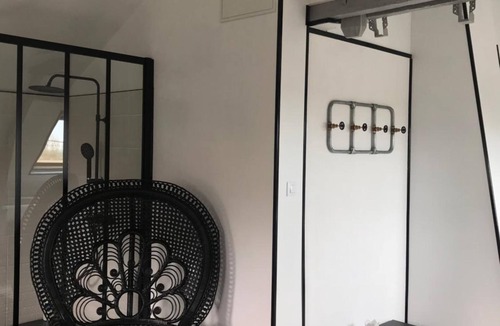 Nurlu House | Chambre d'hôtes Coquelicot