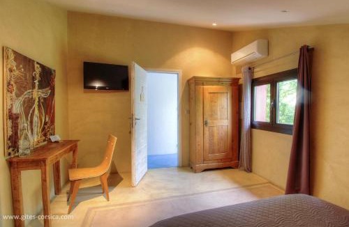 Alando Bed & Breakfast | Chambre d'hôtes couvent d'Alando